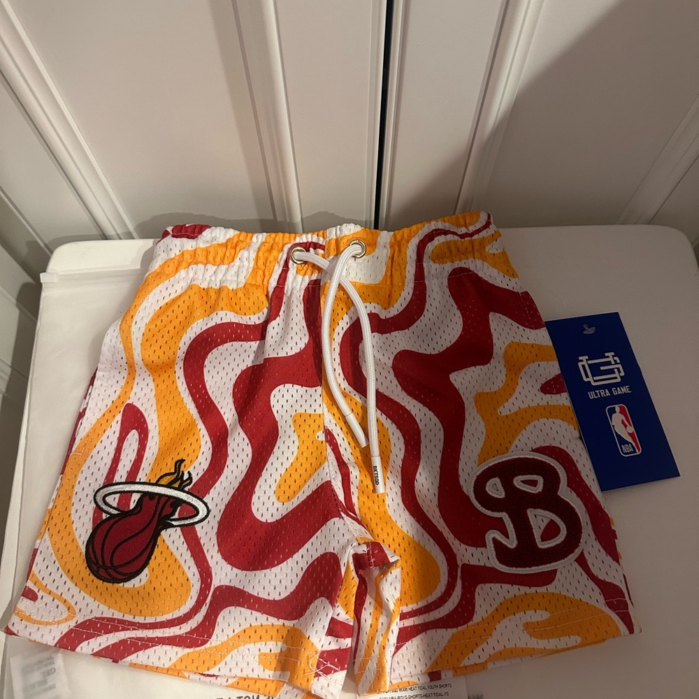 BKTSQD completely sold out NBAxBKTSQD Miami Heat Tidal Youth small (5-6)